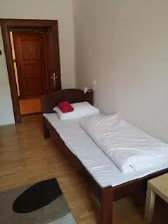 Walking Bed Budapest Hostel